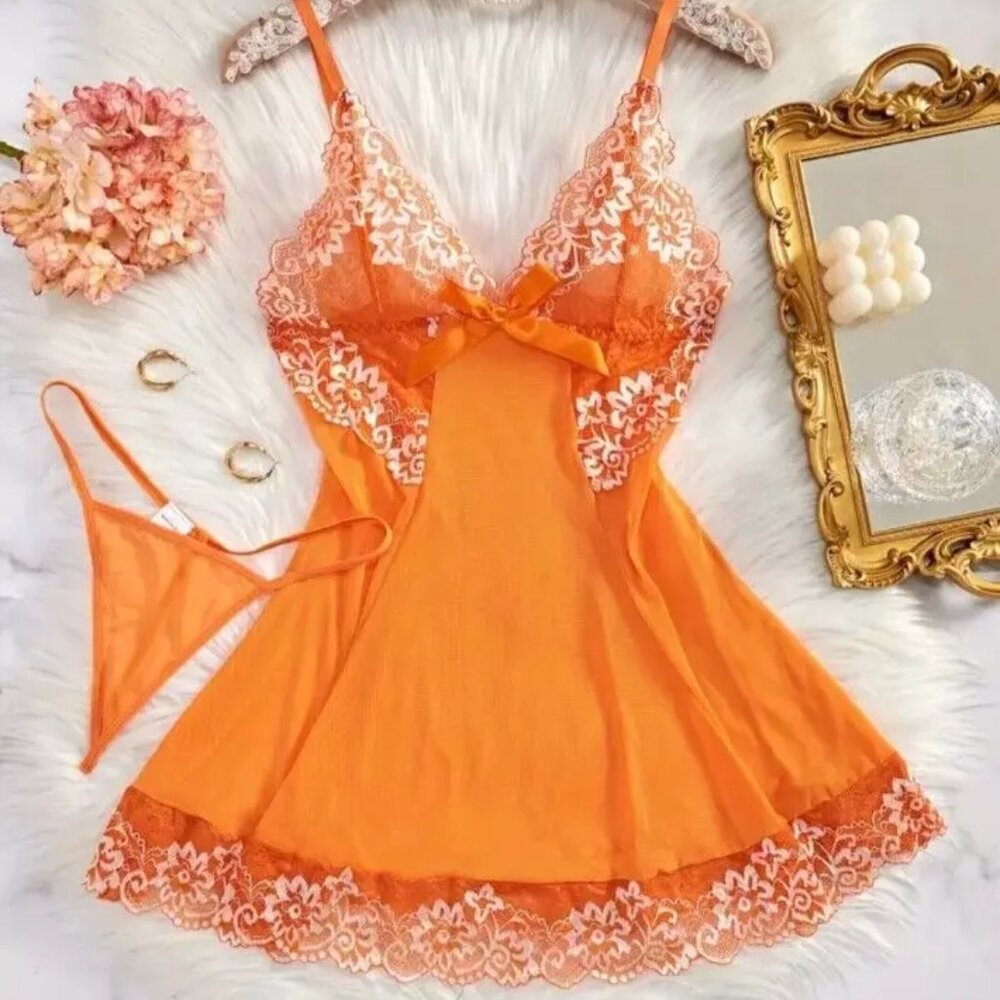 LACE NIGHT DRESS SIZE 6